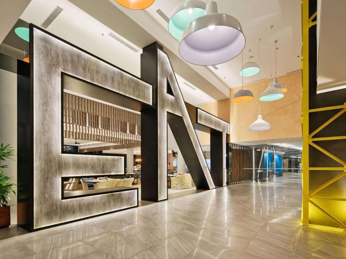 Hotel Ibis Styles Batam Nagoya Exterior foto
